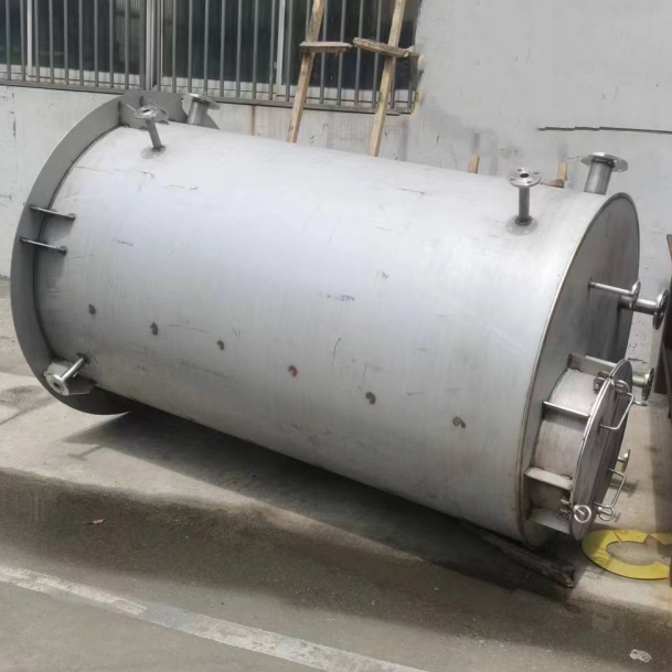 1764061693744989.jpg 不銹鋼儲罐_副本.jpg